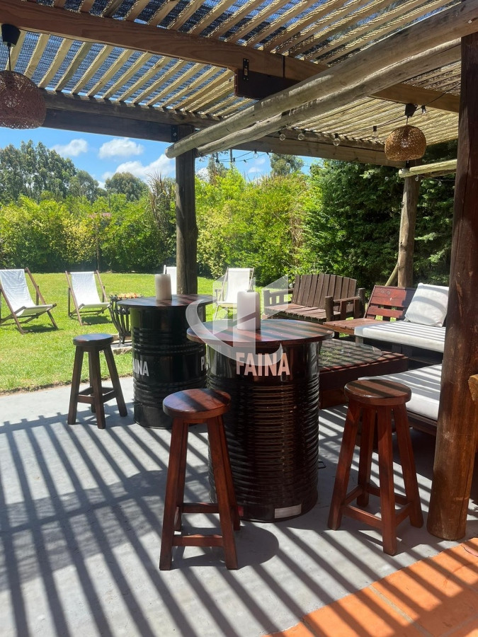 Casa ID.2109 - PUNTA DEL ESTE MARLY CASA DE 4 DORMITORIOS PISCINA EN ALQUILER TEMPORAL