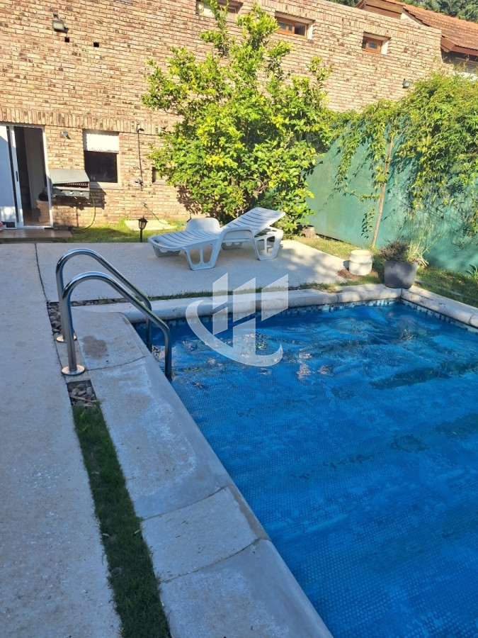 Casa ID.978 - ALQUILER CASA  ANUAL PUNTA DEL ESTE   MODERNA ,PISCINA CLIMATIZADA 