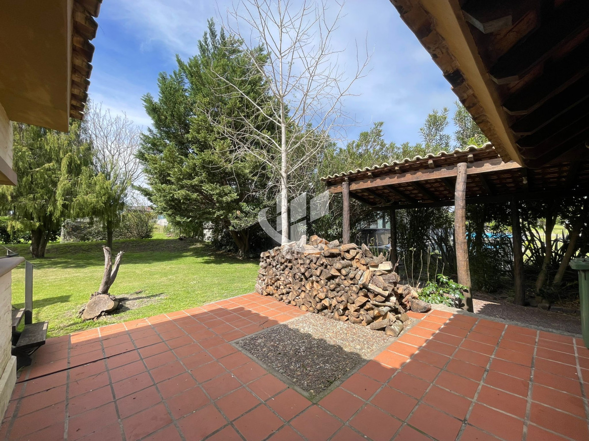 Casa ID.2185 - HERMOSA CASA DE 3 DORMITORIOS EN COUNTRY SAN ISIDRO