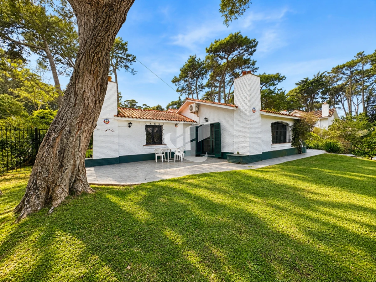 Casa ID.2889 - PUNTA DEL ESTE LUGANO AMPLIA CASA PARA 10 PERSONAS EN ALQUILER DE TEMPORADA