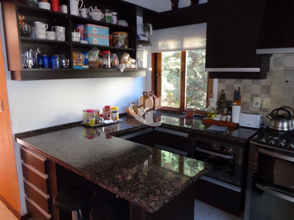 Casa ID.2109 - PUNTA DEL ESTE MARLY CASA DE 4 DORMITORIOS PISCINA EN ALQUILER TEMPORAL