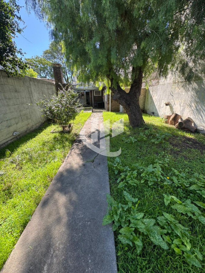 Casa ID.2812 - Venta Casa 2 Dormitorios mas Monoambiente Aires Puros