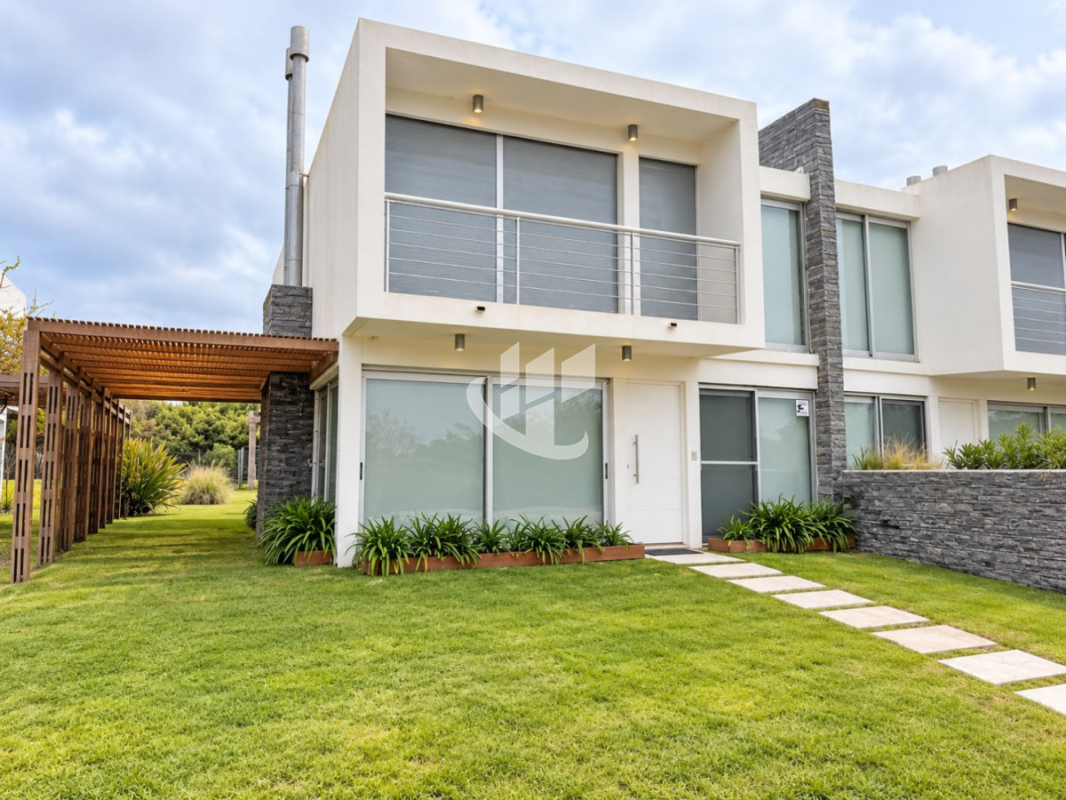 Casa ID.2952 - PUNTA DEL ESTE RINCON DEL INDIO DUPLEX CON AMENITIES DEL COMPLEJO 3 DORMITORIOS ALQUILER DE TEMPORADA