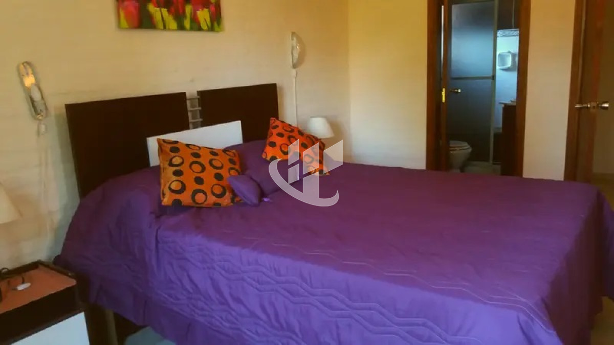 Casa ID.1436 - PUNTA BALLENA TIO TOM COMODA CASA 5 DORMITORIOS, PISCINA 