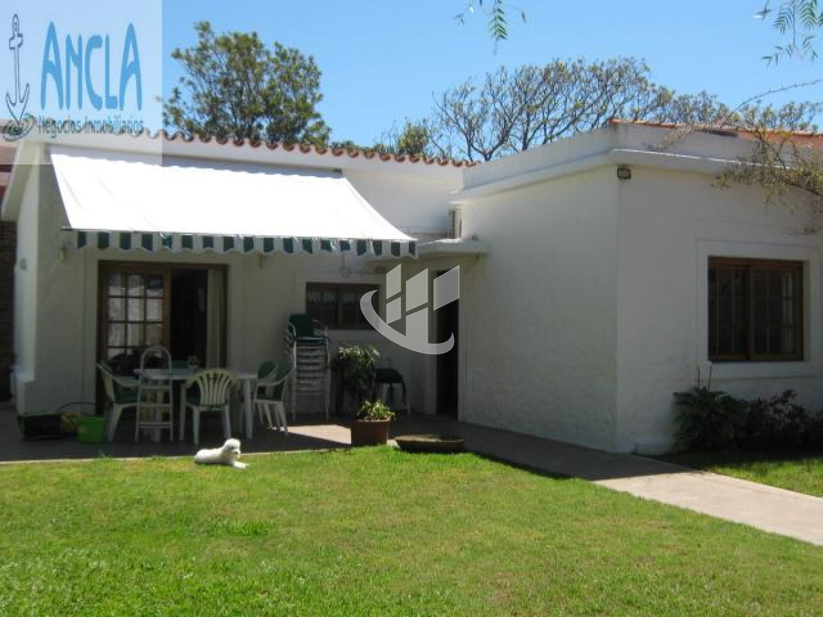 Casa ID.1954 - Casa en alquiler anual de 3 dormitorios a pasos de playa Mansa