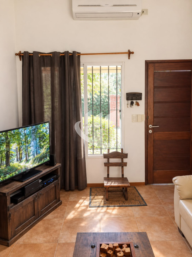 Casa ID.2978 - CASA DE 2 DORMITORIOS AMOBLADA