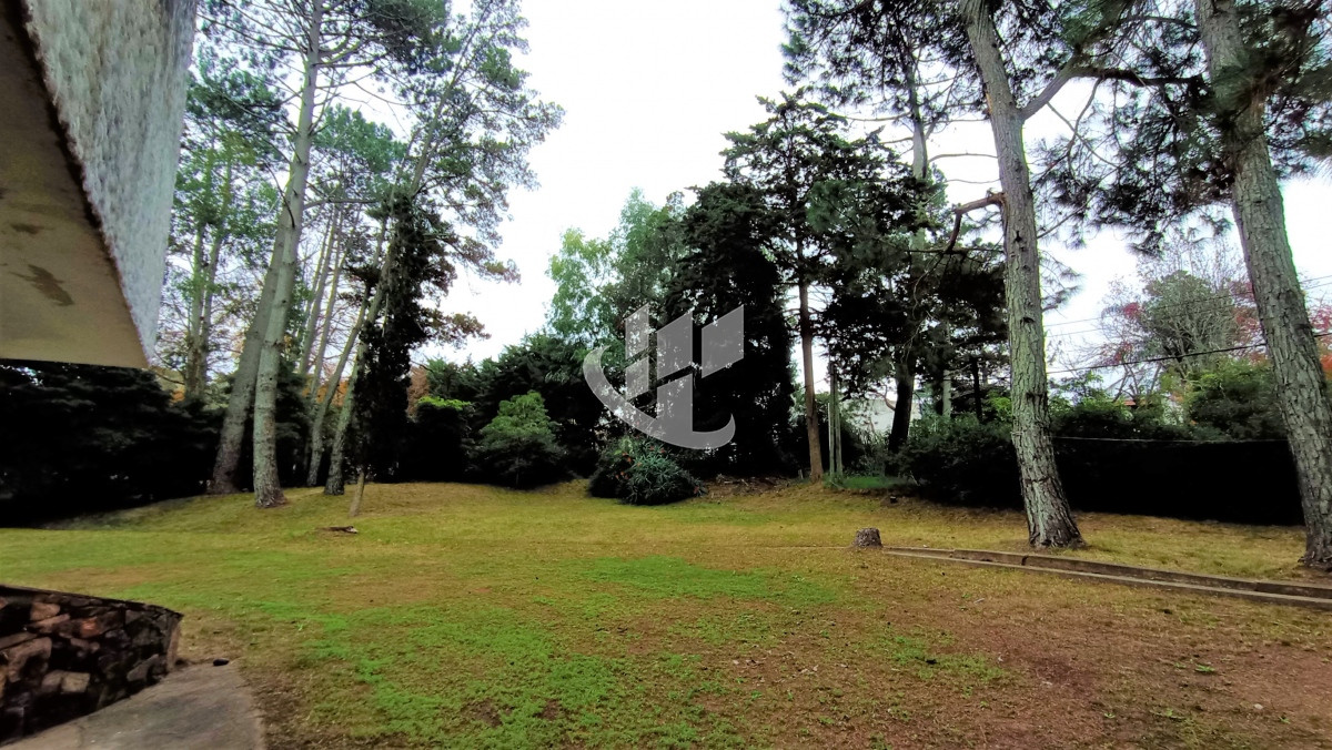 Casa ID.546 - Venta, casa, 6 dormitorios, Solanas, Punta Ballena.