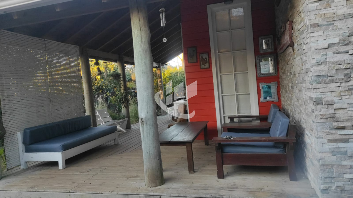 Casa ID.1545 - PUNTA DEL ESTE LA BARRA CASA DE 3 DORMIRORIOS CON PARRILLERO