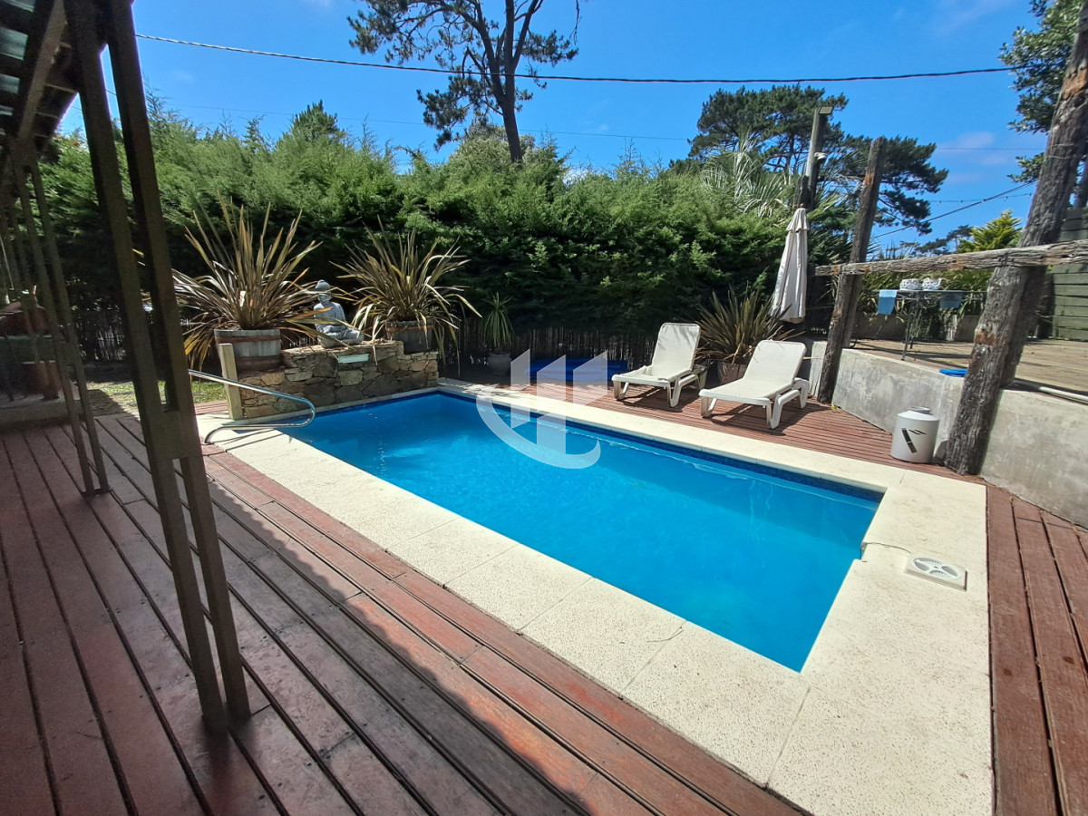 Casa ID.2395 - PUNTA DEL ESTE SAN RAFAEL 4 DORMITORIOS 2 BAÑOS PISCINA PARRILLERO