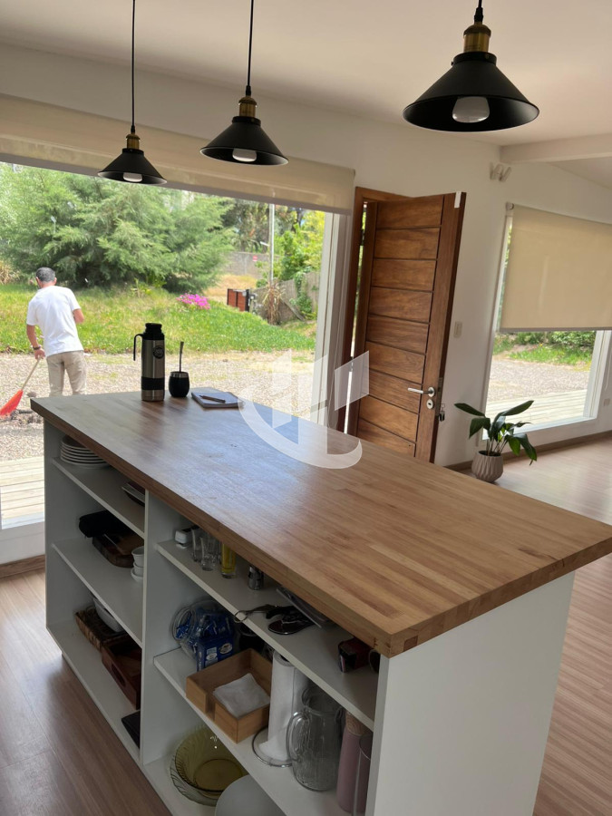 Casa ID.2350 - Alquiler temporada Casa 2 dormitorios, zona Playa Brava, Punta del este.