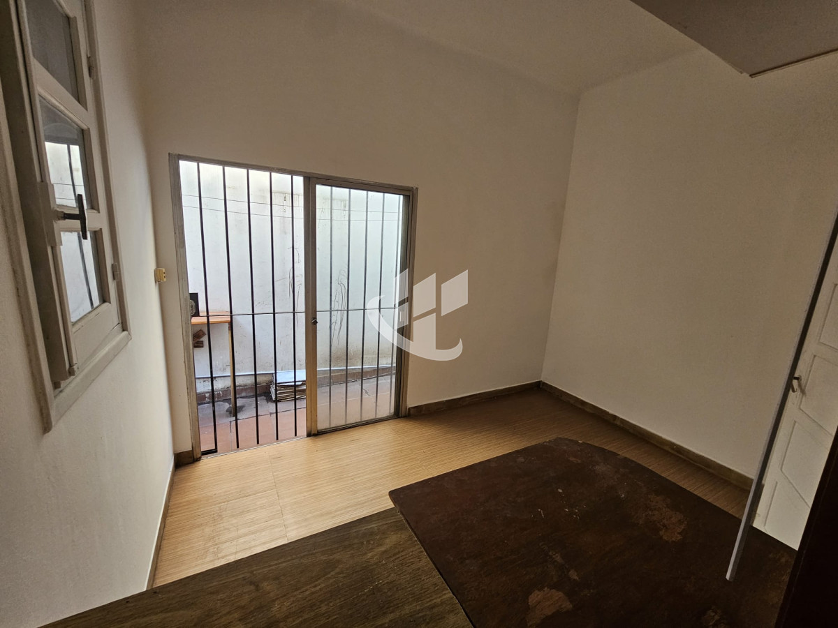 Casa ID.2072 -  Casa en venta La Blanqueada 3 dormitorios 2 baños. 