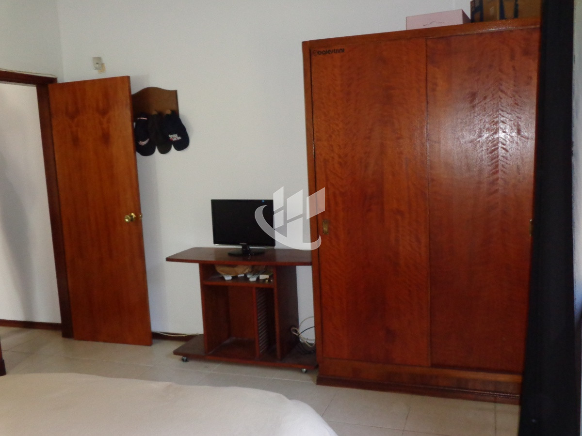 Casa ID.2109 - PUNTA DEL ESTE MARLY CASA DE 4 DORMITORIOS PISCINA EN ALQUILER TEMPORAL