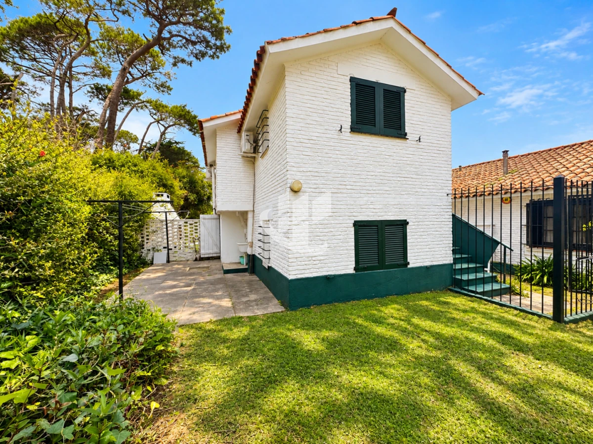 Casa ID.2889 - PUNTA DEL ESTE LUGANO AMPLIA CASA PARA 10 PERSONAS EN ALQUILER DE TEMPORADA