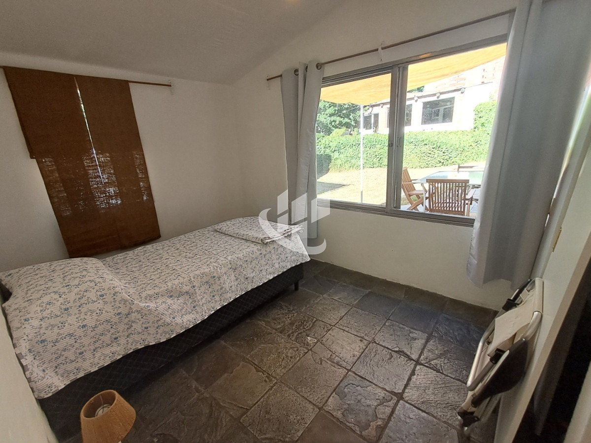 Casa ID.2470 - PUNTA DEL ESTE PINARES CASA DE 3 DORMITORIOS Y PARRILLERO EN VENTA