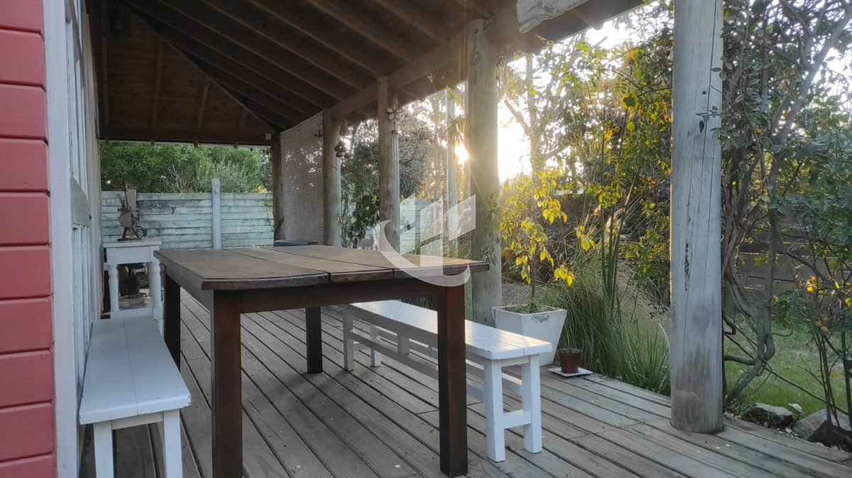 Casa ID.1545 - PUNTA DEL ESTE LA BARRA CASA DE 3 DORMIRORIOS CON PARRILLERO