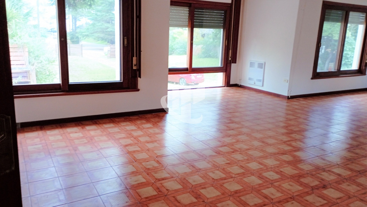 Casa ID.546 - Venta, casa, 6 dormitorios, Solanas, Punta Ballena.