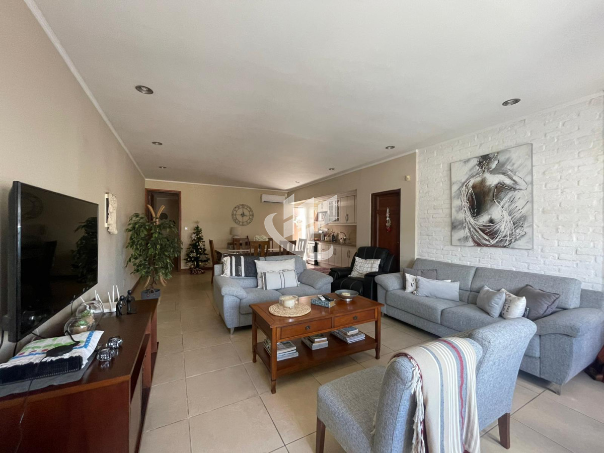 Casa ID.1335 - Casa en Mercedes, Terminal