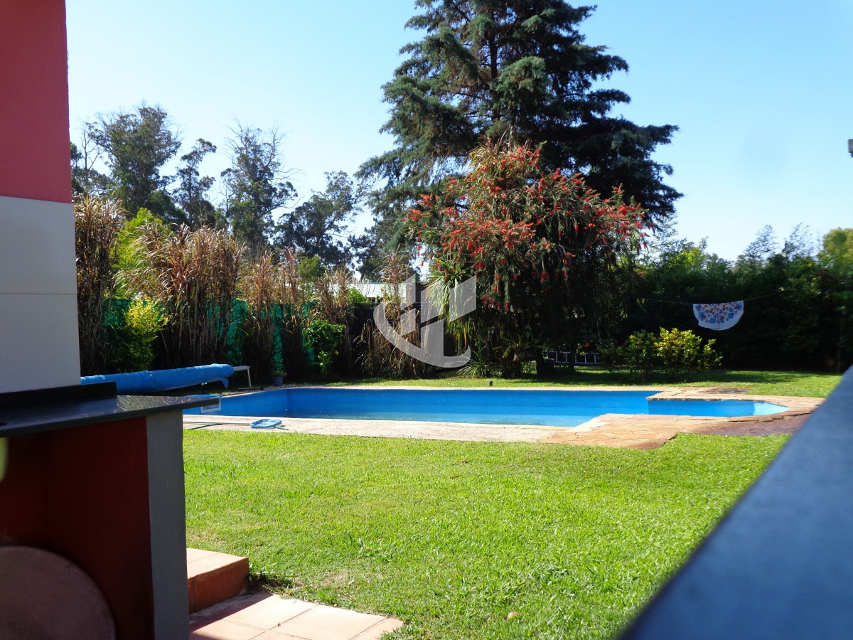 Casa ID.2109 - PUNTA DEL ESTE MARLY CASA DE 4 DORMITORIOS PISCINA EN ALQUILER TEMPORAL