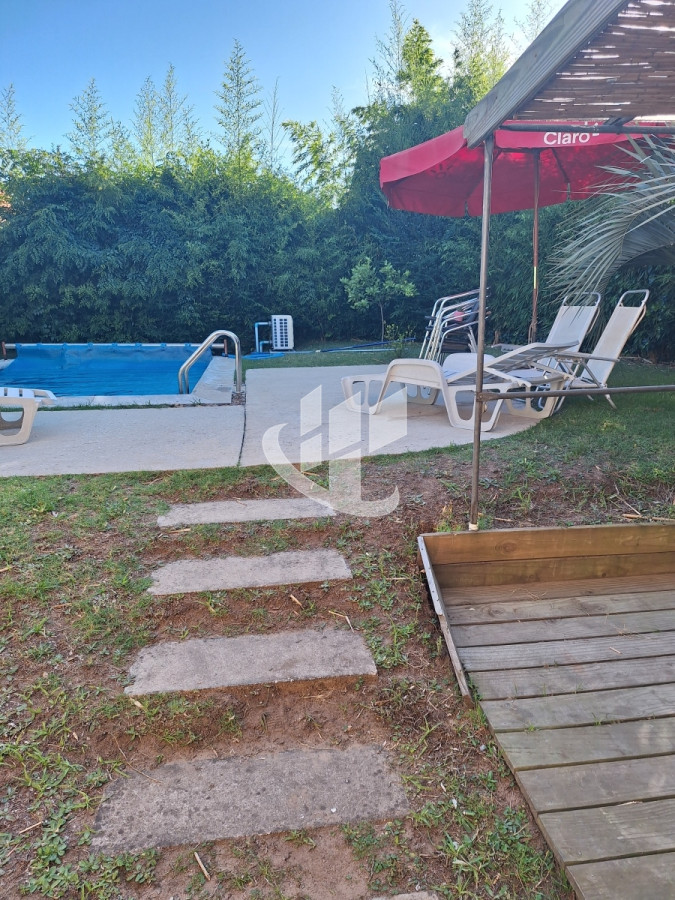 Casa ID.978 - ALQUILER CASA  ANUAL PUNTA DEL ESTE   MODERNA ,PISCINA CLIMATIZADA 