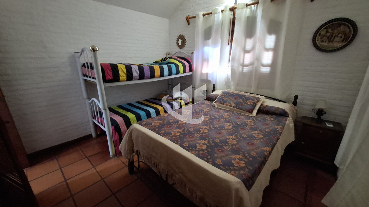 Casa ID.1609 - Casa en venta, 5 dormitorios y barbacoa cerrada. Tio Tom, Maldonado