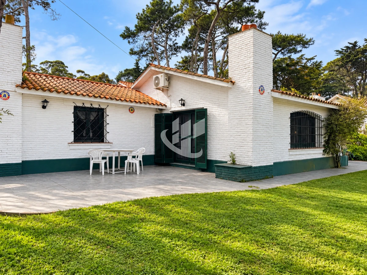 Casa ID.2889 - PUNTA DEL ESTE LUGANO AMPLIA CASA PARA 10 PERSONAS EN ALQUILER DE TEMPORADA