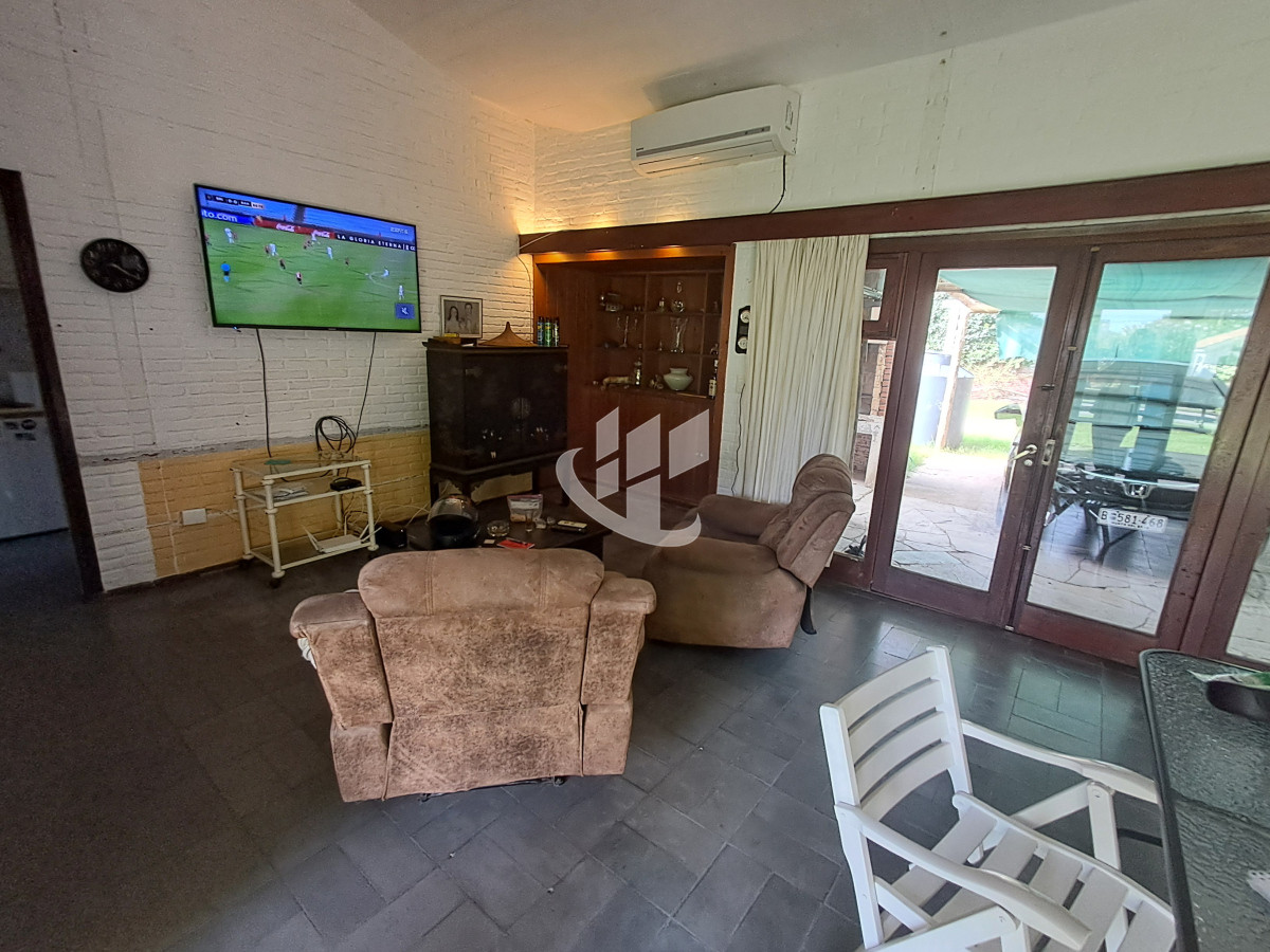 Casa ID.1710 - PUNTA DEL ESTE MANSA CASA DE 2 DORMITORIOS Y DEPENDENCIA EN VENTA