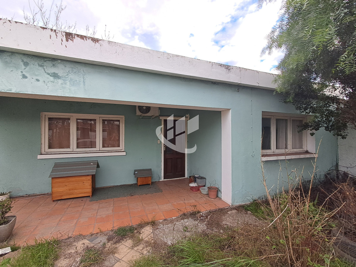 Casa ID.2587 - MALDONADO CENTRO SOBRE AVENIDA PRINCIPAL IDEAL PROYECTO COMERCIAL