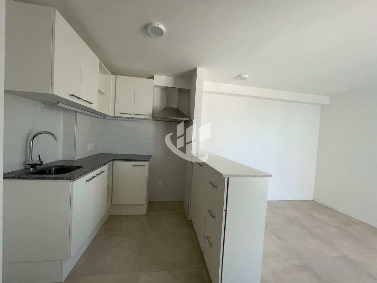 Casa ID.864 - - RESERVADO - APARTAMENTO DE 1D CON GARAGE 