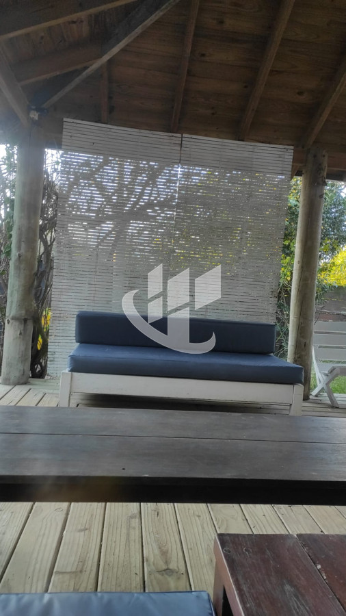 Casa ID.1545 - PUNTA DEL ESTE LA BARRA CASA DE 3 DORMIRORIOS CON PARRILLERO