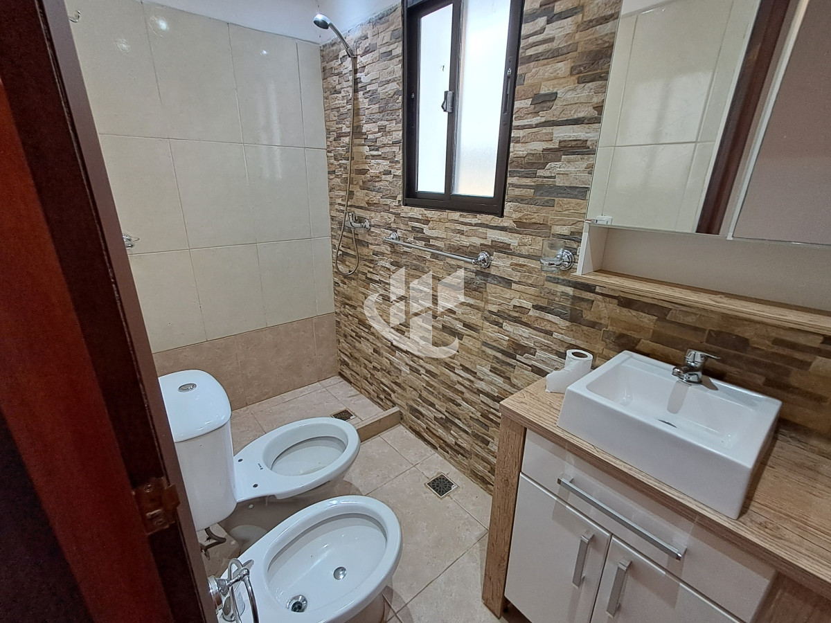 Casa ID.1349 - PUNTA BALLENA CLUB DEL LAGO CASA 3 DORMITORIOS CON PARRILLERO TECHADO VENTA