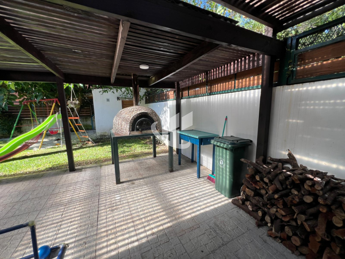 Casa ID.2768 - PUNTA DEL ESTE PLAYA BRAVA CASA DE 3 DORMITORIOS PSICINA CLIMARIZADA