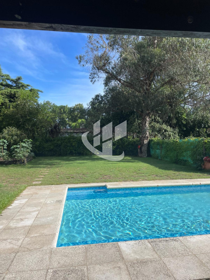 Casa ID.2501 - PUNTA DEL ESTE BARRIO MARLY 4 DORMITORIOS PISCINA ALQUILER ANUAL Y TEMPORADA