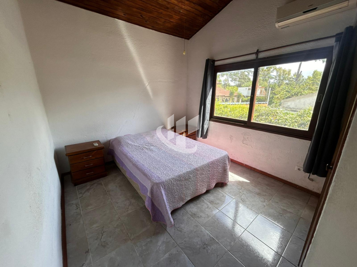 Casa ID.2410 - Casa en alquiler anual 2 Dormitorios, Jardines de Córdoba, Punta del Este