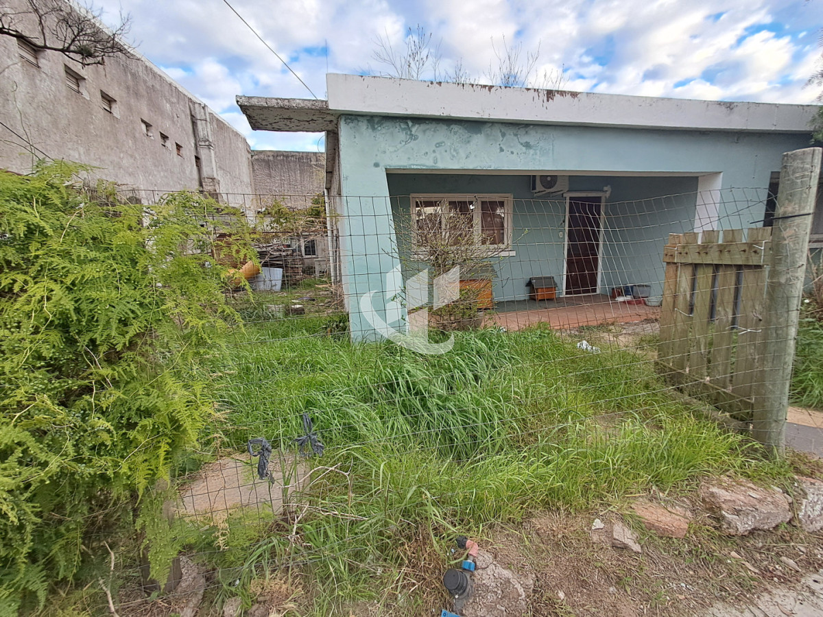 Casa ID.2587 - MALDONADO CENTRO SOBRE AVENIDA PRINCIPAL IDEAL PROYECTO COMERCIAL