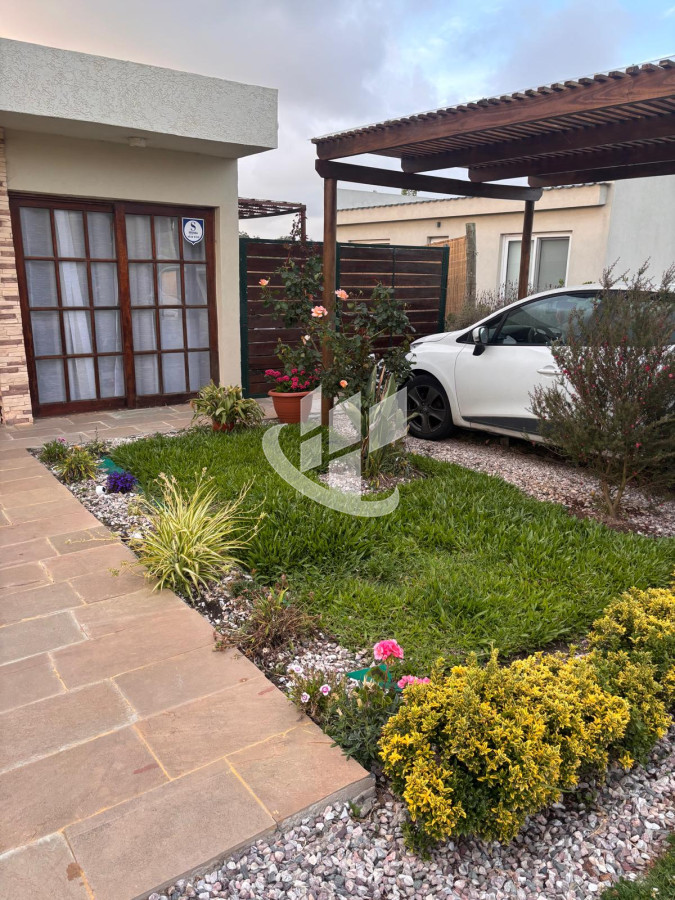 Casa ID.1592 - PUNTA DEL ESTE BARRIO CERRADO A MINUTOS DE LA PENINSULA Y DE LA BARRA