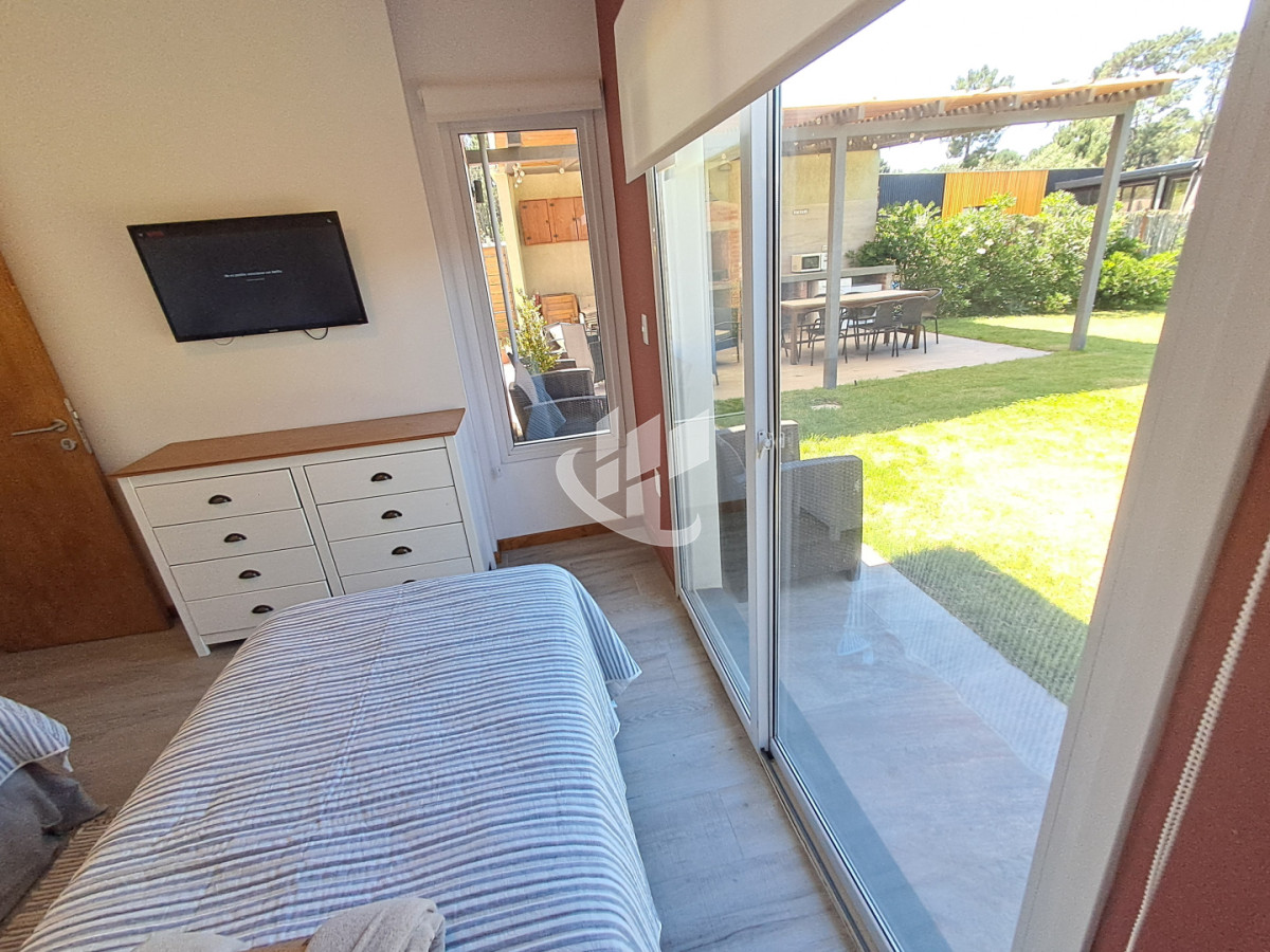 Casa ID.2391 - PUNTA DEL ESTE PARQUE BURNETT 2 DORMITORIOS 2 BAÑOS