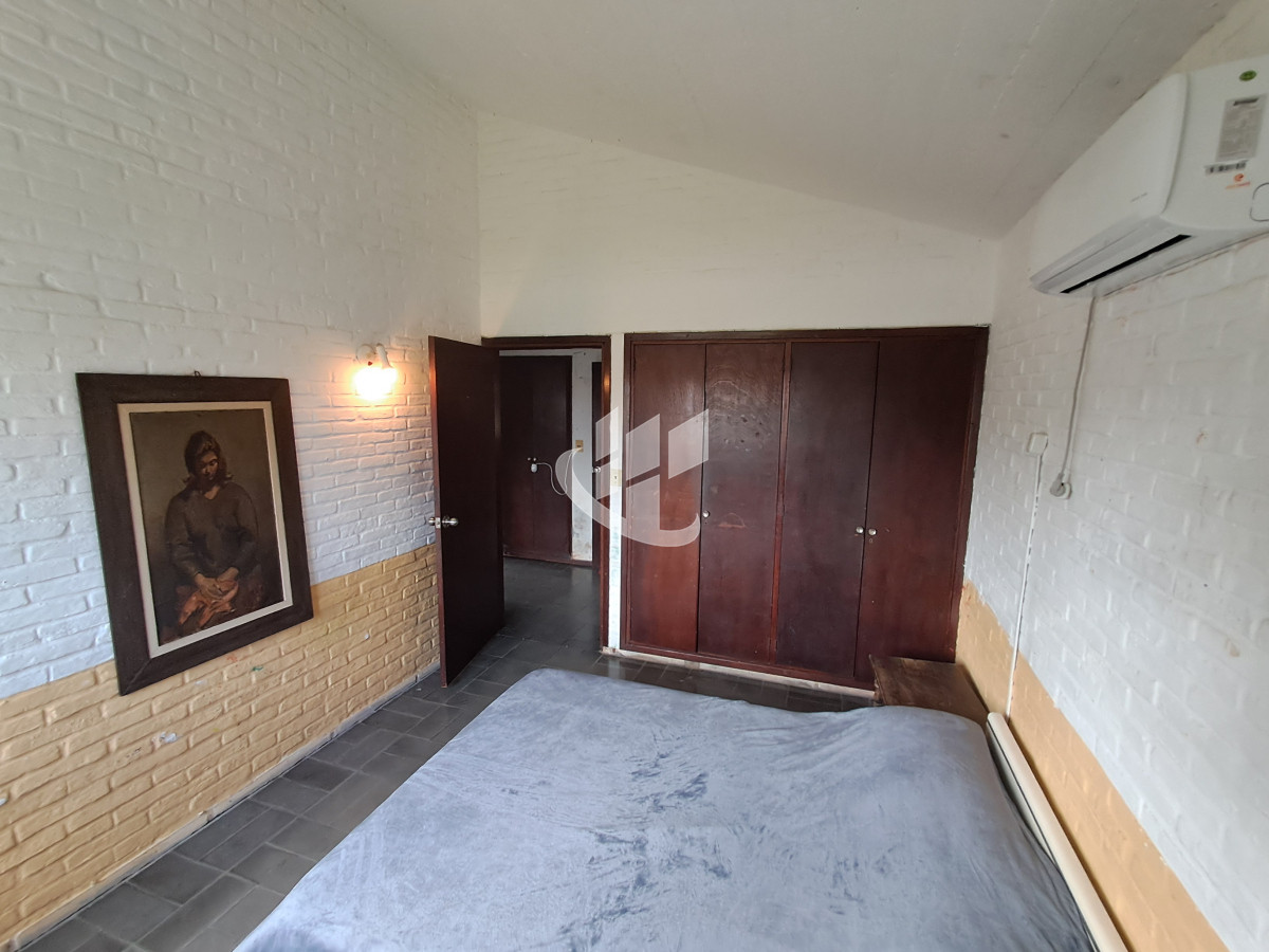Casa ID.1710 - PUNTA DEL ESTE MANSA CASA DE 2 DORMITORIOS Y DEPENDENCIA EN VENTA