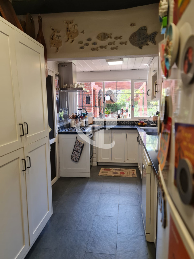 Casa ID.1208 - VENDO