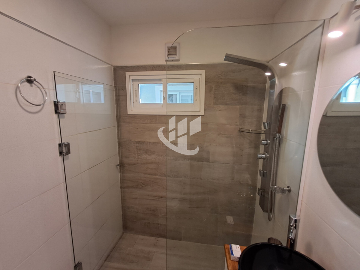 Casa ID.2391 - PUNTA DEL ESTE PARQUE BURNETT 2 DORMITORIOS 2 BAÑOS