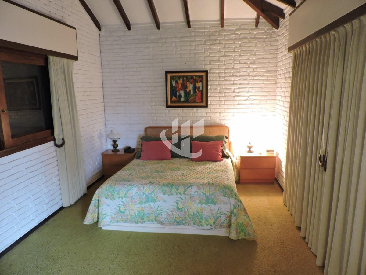 Casa ID.945 - CASA EN ALQUILER ANUAL, 3 DORMITORIOS, PUNTA DEL ESTE, PINARES