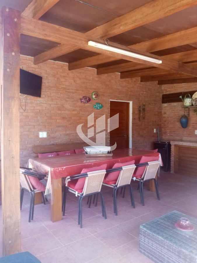 Casa ID.2070 - Alquiler de Temporada, 3 dormitorios, piscina climatizada, Mansa, Punta del Este
