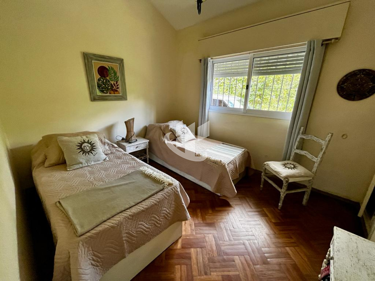 Casa ID.2070 - Alquiler de Temporada, 3 dormitorios, piscina climatizada, Mansa, Punta del Este