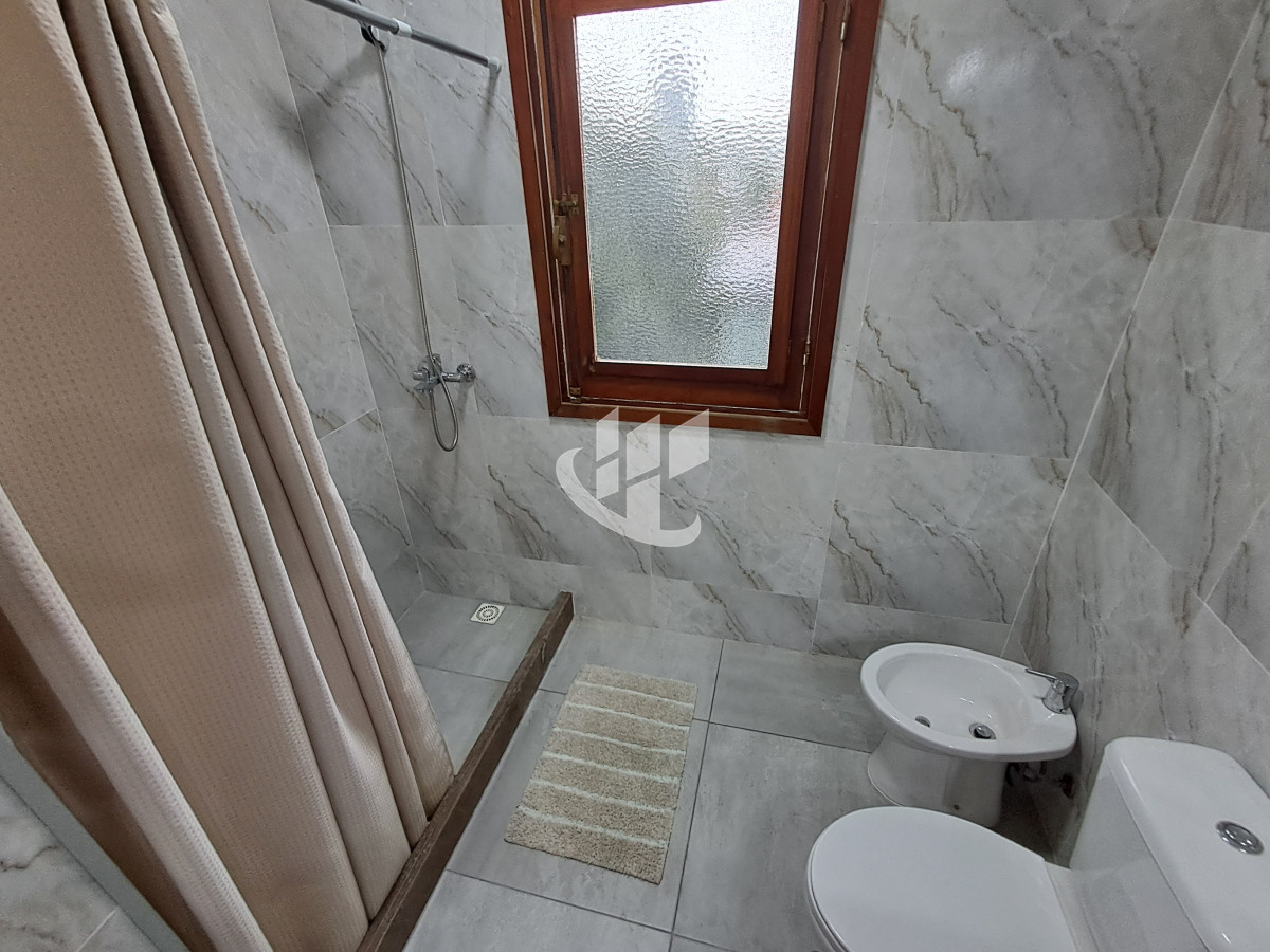 Casa ID.1667 - PUNTA DEL ESTE LAS DELICIAS DUPLEX 2 DORMITORIOS 2 BAÑOS ALQUILER ANUAL 