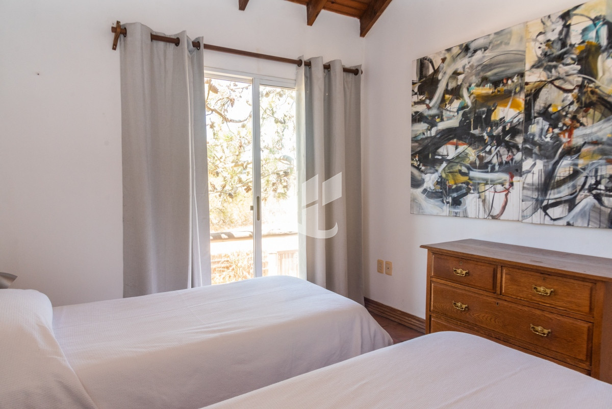 Casa ID.655 - Venta, casa, 4 dormitorios, Arenas de Jose Ignacio.