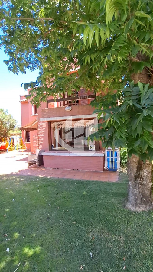 Casa ID.1609 - Casa en venta, 5 dormitorios y barbacoa cerrada. Tio Tom, Maldonado