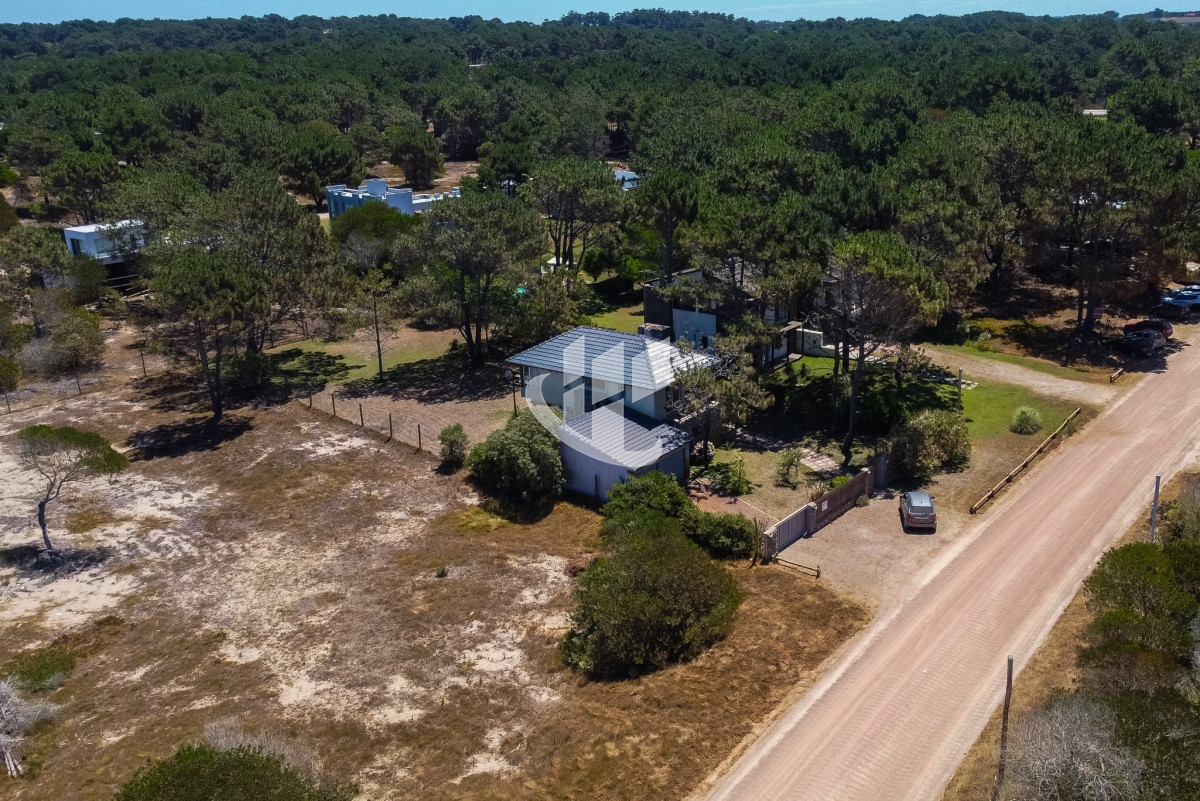 Casa ID.655 - Venta, casa, 4 dormitorios, Arenas de Jose Ignacio.