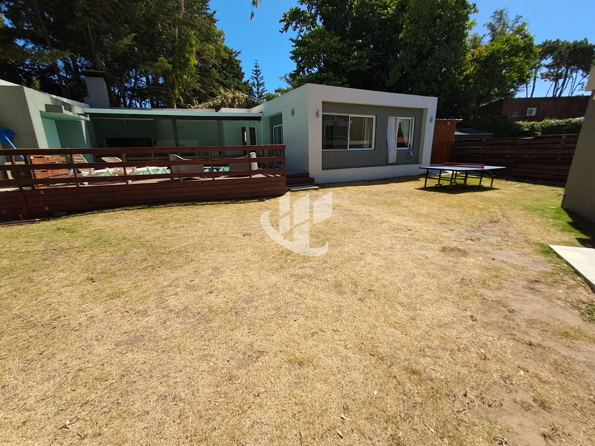 Casa ID.1626 - PUNTA DEL ESTE CANTEGRIL CASA PH EN VENTA 3 DORMITORIOS PISCINA