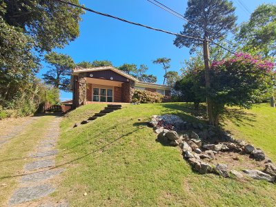 PUNTA DEL ESTE MANSA 4 DORMITORIOS PISCINA ALQUILER ANUAL E INVERNAL