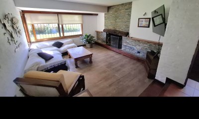 Venta, casa 3 dormitorios, con piscina, Pinares, Punta del Este
