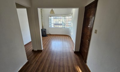 Casa en venta La Blanqueada 3 dormitorios 2 baños.